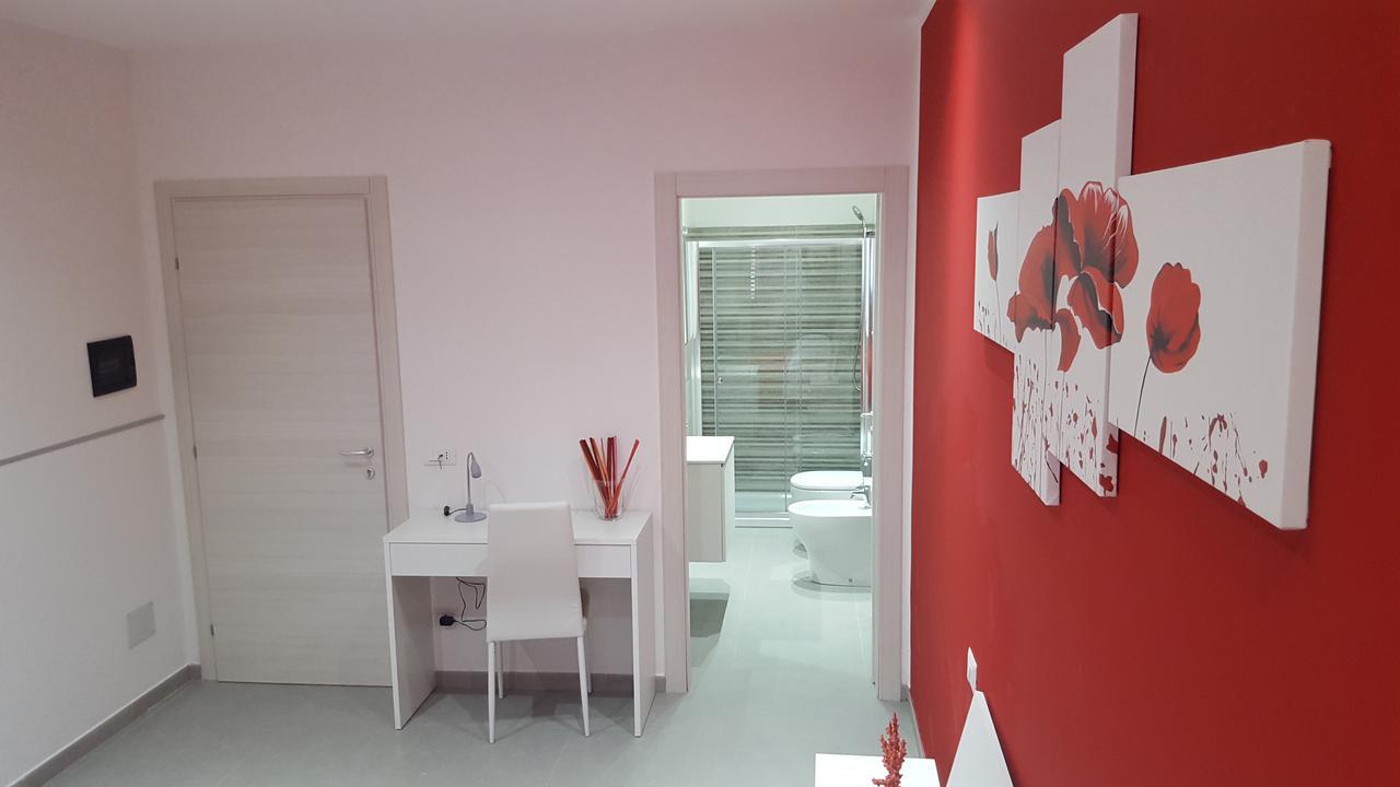 L'Isola Del Sole Bed & Breakfast Castelluzzo Eksteriør bilde