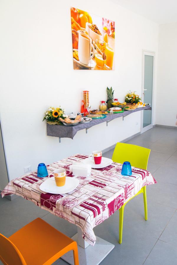 L'Isola Del Sole Bed & Breakfast Castelluzzo Eksteriør bilde