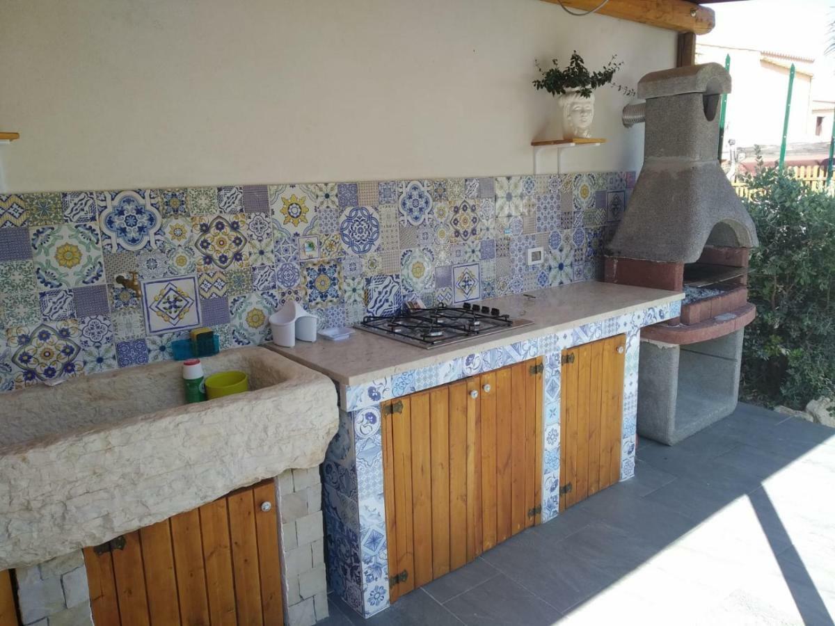 L'Isola Del Sole Bed & Breakfast Castelluzzo Eksteriør bilde